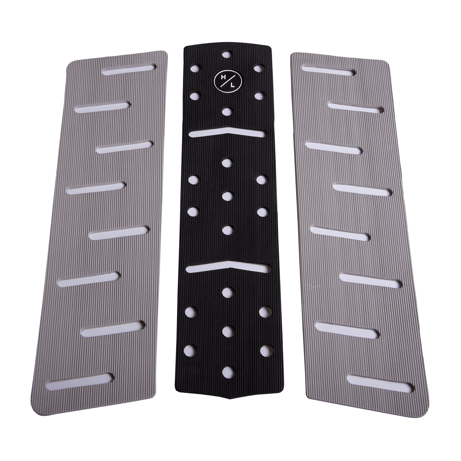 The HL Front Mid Size Corduroy Pad has three striped fan-shaped panels with slots on black.